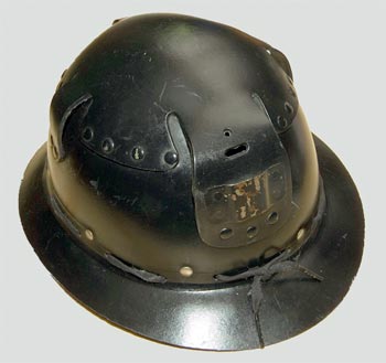 Thetford-paper-mill-pulpware-miners-helmet.jpg.f1fa21e070c1fbae1b59be72c0f2094d.jpg